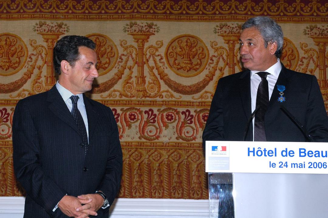 The same day: Marcel Cohen, the cross of the Mérite on his chest, replies to the minister