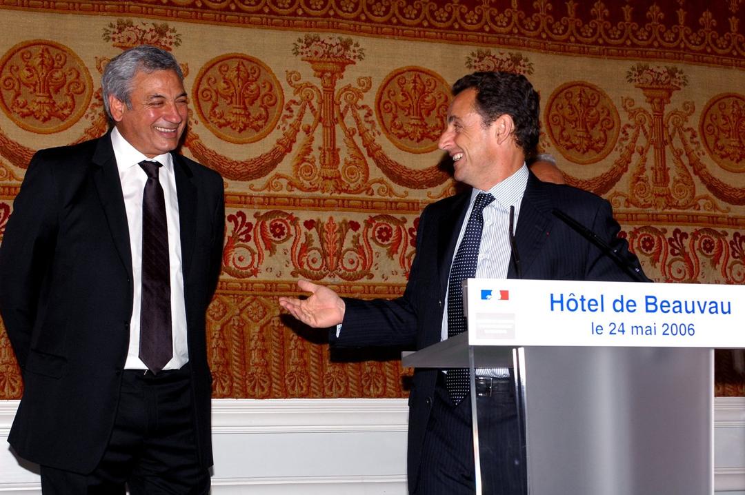Hôtel de Beauvau, 24 May 2006: Nicolas Sarkozy, Minister of the Interior, presents Marcel Cohen before handing him the Ordre National du Mérite